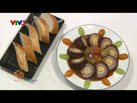 Bò cuộn nấu trái cây