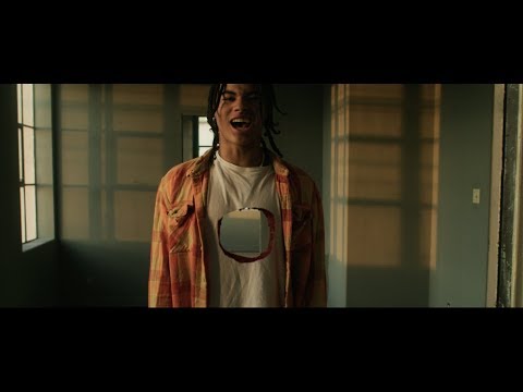 24KGoldn - Valentino (Official Music Video)