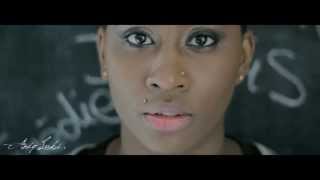 Kelly Kells - Entre ces murs Kelly Kells - Entre ces murs