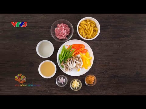 Salad nui gà áp chảo