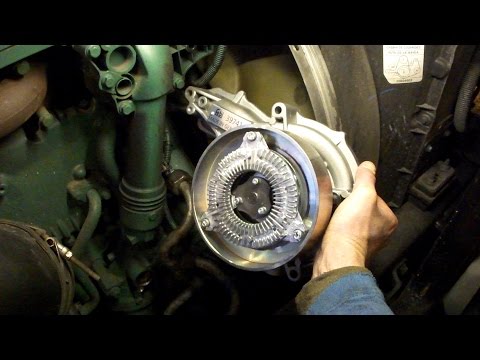 Замена водяного насоса VOLVO FH Water Pump Replacement