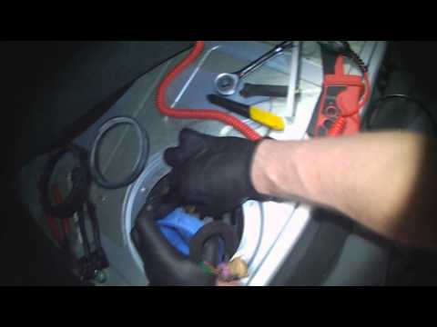 Audi B5: Fuel pump removal