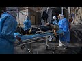 Câu chuyện của kỹ sư người Anh từ Vũ Hán thoát chết trở về: Đừng để chết oan vì coronavirus