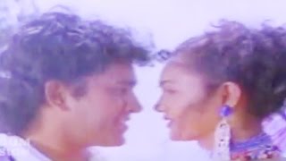 Malayalam Film Song | Poomariyil Thenmariyil | Johnnie Walker | K J Yesudas,K S Chithra