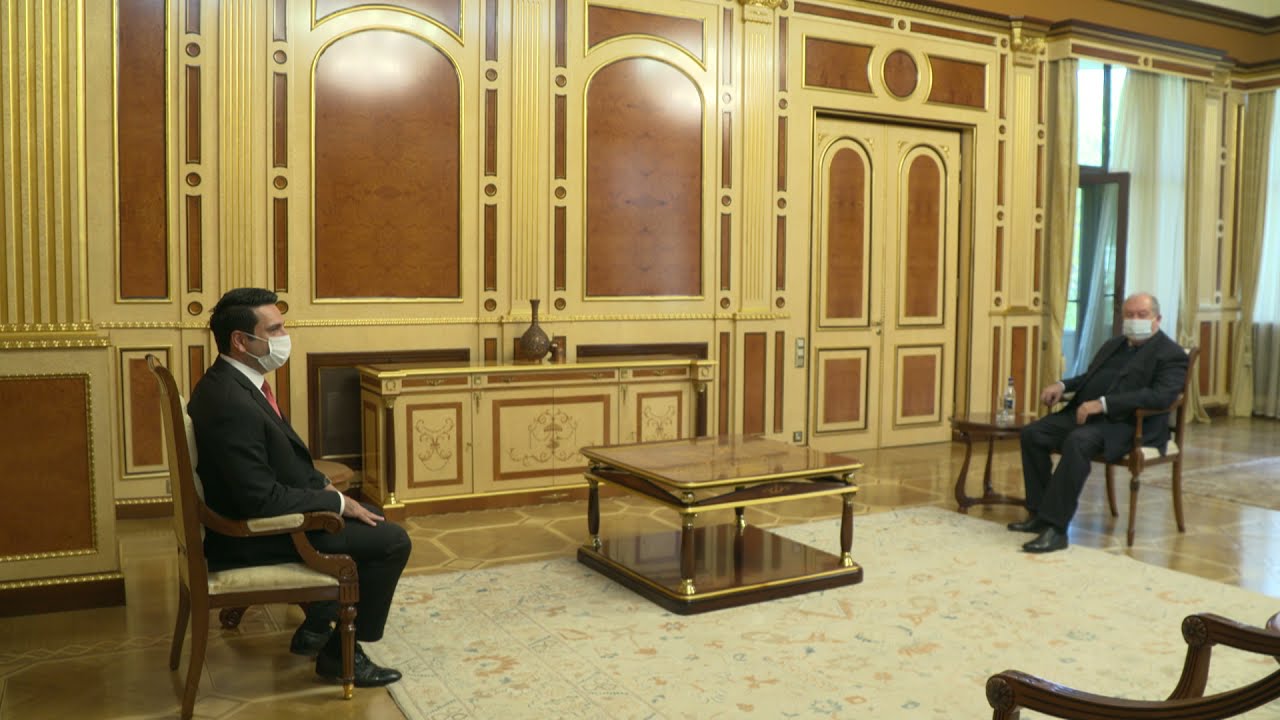 Նախագահ Արմեն Սարգսյանը հանդիպել է Ազգային ժողովի նախագահ Ալեն Սիմոնյանի հետ