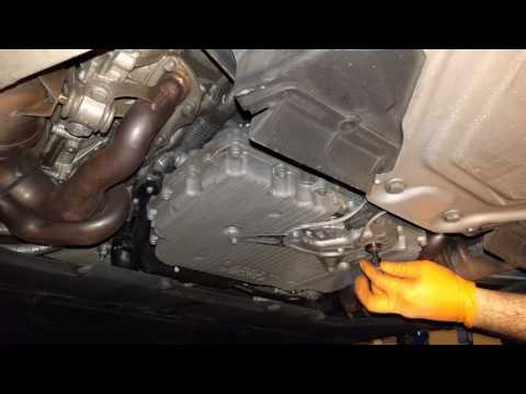 Changing engine oil on a Porsche Cayman 987.2