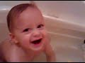 Funny Baby Laughing in Bath Tub.3GP