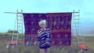 KLARA. feat. Ambryzy - Country Girl (Official Music Video)