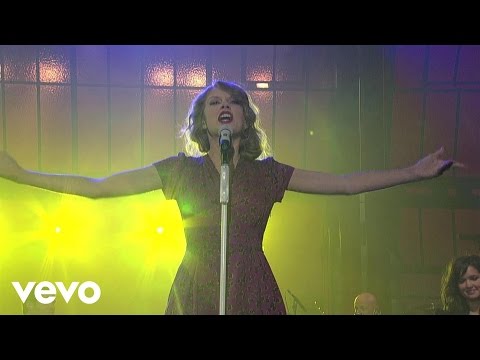 Taylor Swift - You Belong With Me (Live on Letterman)