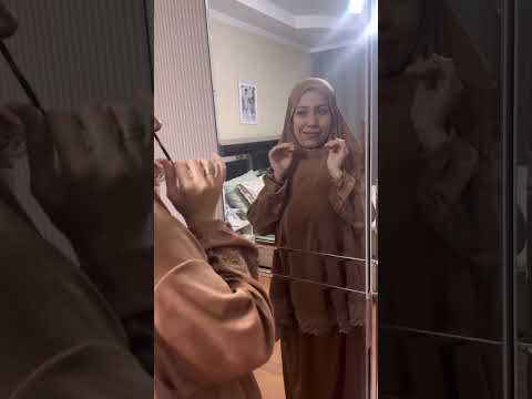 *"شطفتو بالمي من البلكون… طلعلي فوراً! شوفوا كيف تنكرت فيه!"* 😂🪣