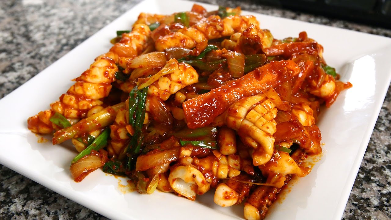 Spicy Stir-fried Squid (Ojingeo-bokkeum: ) 10th Anniversary Special!