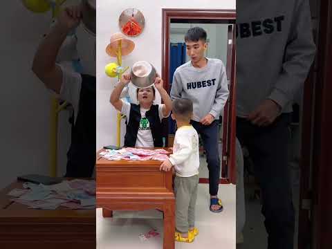 真是我的寶貝兒子呀，可幫了老爸大忙#搞笑夫妻 #搞笑 #搞笑視頻 #看壹遍笑壹遍 #星哥快跑 #shorts