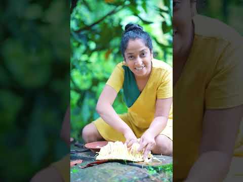 Yummy 😋 Masala Jackfruit Cutting And Eating | कटहल  | පැණි වරකා