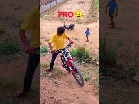 NOOB😄 VS PRO😧 VS LEGEND🗿//UP HILE #cycle #cycling #viral #cyclestunt #viralshorts #shorts #trending
