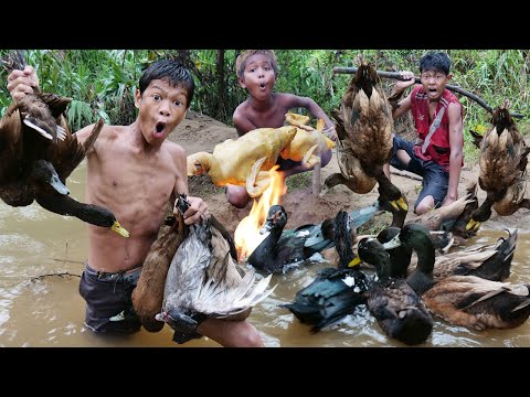 Primitive Technology - Kmeng Prey - Meet Duck And Cooking Eating Delicious