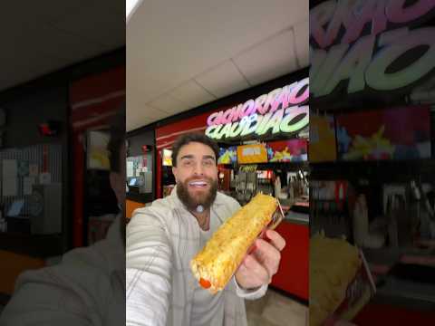 dogão com tudo dentro 😋 @sermotaa #fy #fyp #hotdog #cachorroquente #comida #dogao #shorts #viral