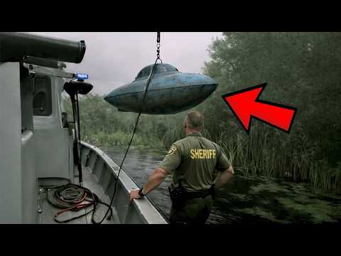 [Full story] Police officers found a submarine in the Everglades, then they opened the hatch…