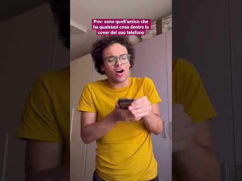 Quell’amico che ha qualsiasi cosa dentro la cover del suo telefono - Kiro Ebra #shorts