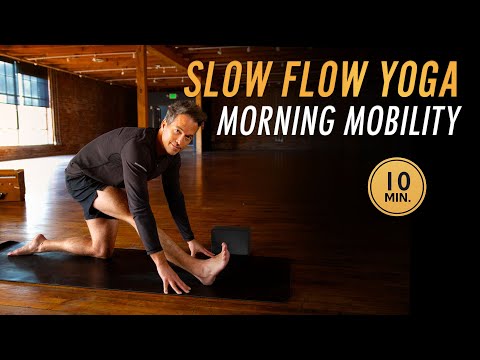 10 Min Morning Yoga for Mobility: Slow Flow to Release Morning Stiffness