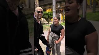 Esta mujer es una guerrera vean su talento