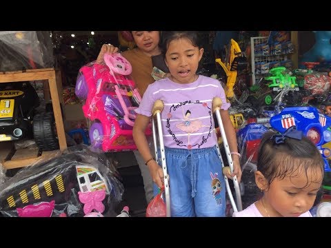 Vlog Jalan jalan Hunting Mainan Anak Mobil mobilan dan Alat dandan Frozen - Shinta Shanti Shindi