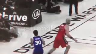 Curry destroy the Gortat