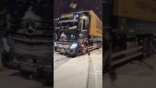 Snow..Snow...everywhere🚛 #snow #truck #life #real #shorts