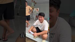 花2万块买的铁皮房运回来了，没想到房子都能像快递一样送到家，学长鸡司令在规划要怎么用，以为很大结果有点小，铁皮房刚落地鸡总又打算抓鸡鸭庆祝下了#广东 #湛江 #家庭日常 #星乡村星农人 
