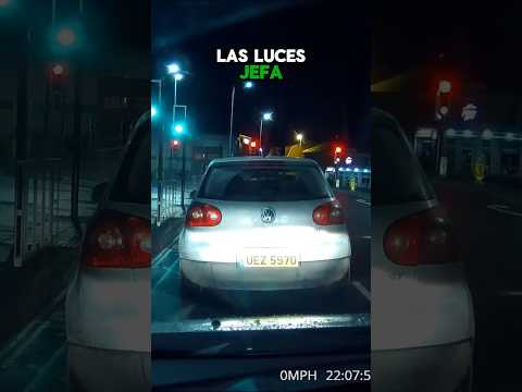 ¡La policía le da la lección que no quiso aprender! 🚦🚨😂