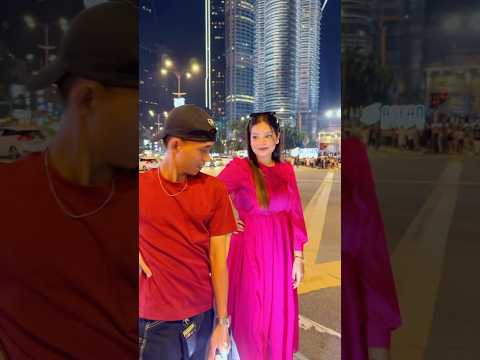Twin tower এর নিচে ক্যামেরা ম্যান কিভাবে Pose শিখাইয়ে দিলো 🥴🤣 #jahaneity #youtubeshorts