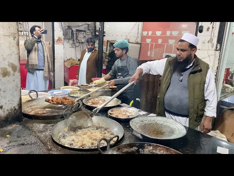 Sadiq Machli Farosh Peshawar | Peshawari Fish Fry | Sadiq Fish | Pakistani Street Food