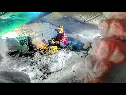 Bushcraft Winter Survival Camping & Shelter Building in Snow & Forest Timelapse ASMR