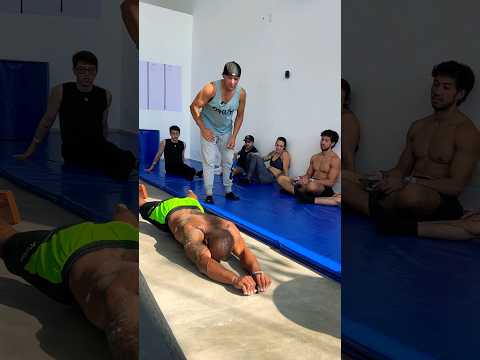 E eu nem pedi pra trocar ainda #fitness #calisthenics #funny @andersoncalisthenics1