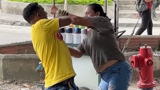 La escoba 🧹 misteriosa 😅😂#viralvideo #usa
