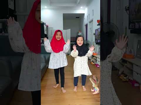 Wow kucing lucu ngegas 😹🥴😂 Syila Syirah #shorts