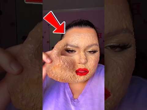 この子がメイクを落とした時、みんな驚いた！💄😱😱