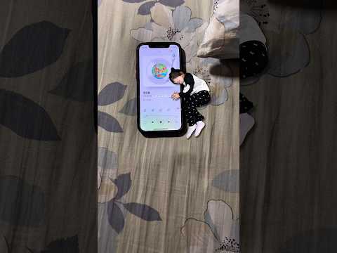 Cô Bé Tí Hon Không Ai Chơi Cùng