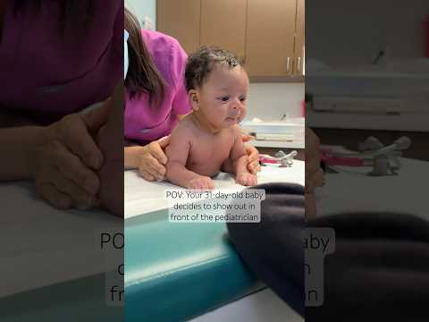 Caught his first real tummy time moment on camera! I know it’s normal, but I’m just a proud mama🥹