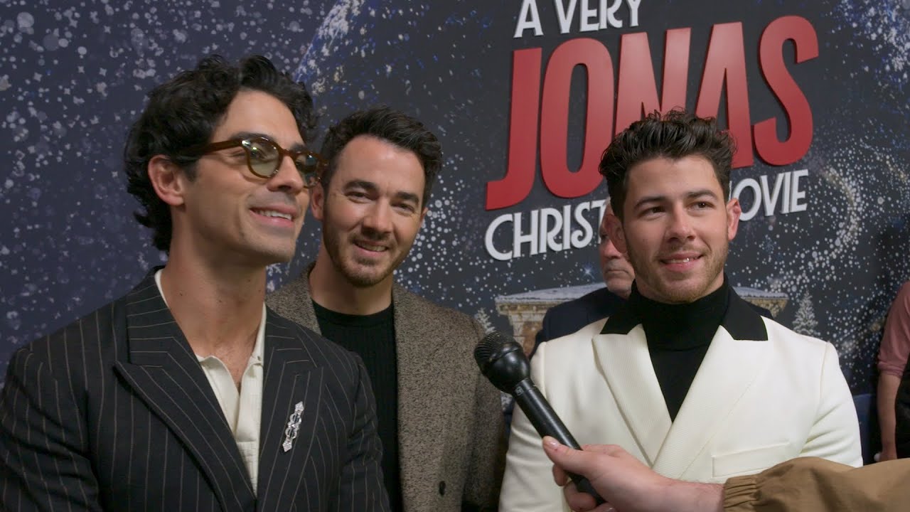A Very Jonas Christmas Movie Trailer thumbnail
