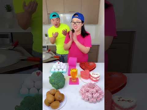 Ice cream challenge! 🍨 valentine's cake #valentinesday #shorts
