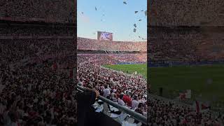 #River . Gran recibimiento por parte del hincha millonario .