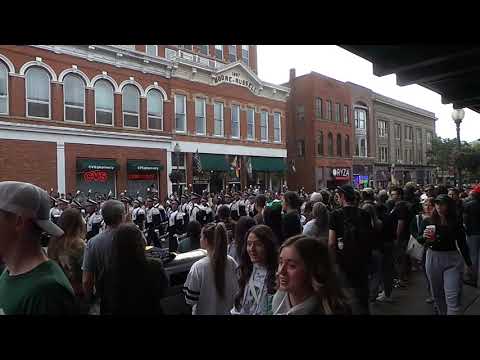 OU homecoming parade attracts thousands of people