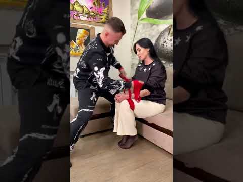 Когда твоя девушка фокусница - #Shorts от Корявый VLOG - Денис Бубнов