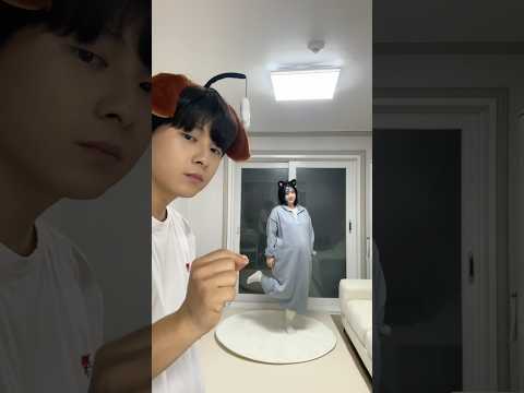 자던 남편 깨워서 귀여운 챌린지 하기🐱🐶