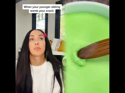 Always gotta get mom involved like 🙄 #siblings #siblingcheck #sublingsbelike #snacks