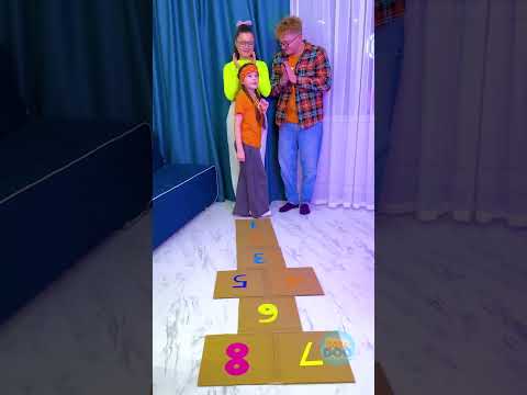 ๐ Build A Hopscotch Game ๐ฃ Fun Race Challenge Together! ๐พ