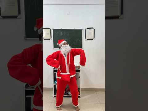 School me Nakli santa๐๐
#funnyvideo #comedy #school #santa #christmas #shorts