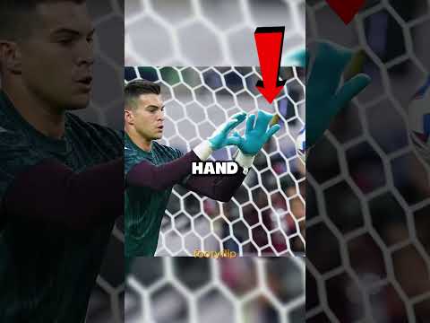 The Four-Finger Gloves Phenomenon: Julio Gonzalez’s Secret Weapon 🔫🧤⚽️ #gonzalez