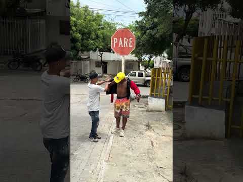 La camisa perfecta 😂😂 #shorts  #humor
