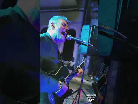 Davide Panico chitarra bar